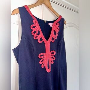 Lilly Pulitzer size L Blue/pink embroidered